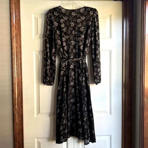 NWT FRNCH Paris Long sleeve Floral wrap midi dress women’s size Small - Picture 8 of 12